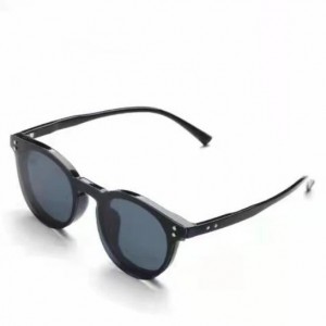 Trendy Clip-on Sunglasses for Wen