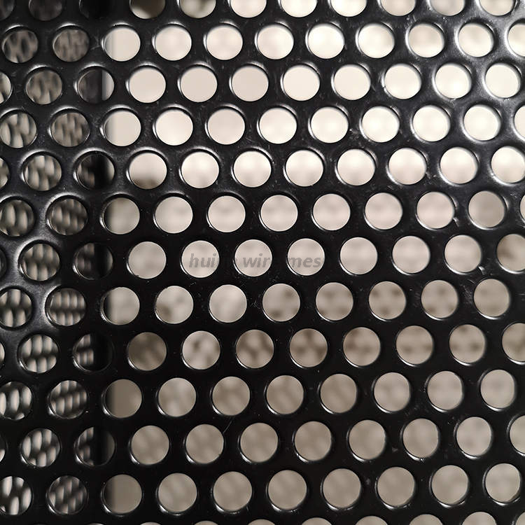 Per Staggered Perforated Metal