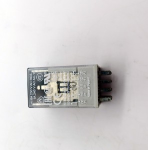 ថ្មី និងដើម 1SVR405613R9000 CR-M220DC4 220VDC ABB interface intermediate relay 14pins DC