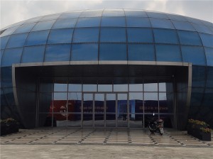 Lare span steel space frame dome glass roof for exhibition center