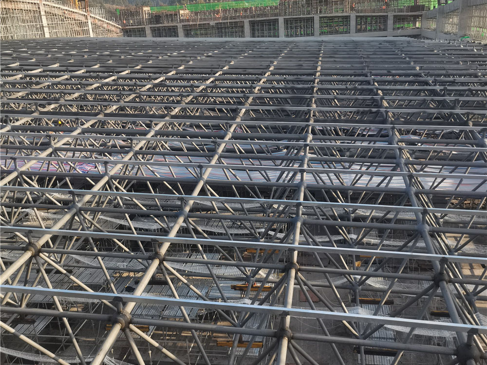 China Cheap price Truss Space Frame -  Welded balls space frame shed roof for Ceramic Exhibition Center  – HJZC
