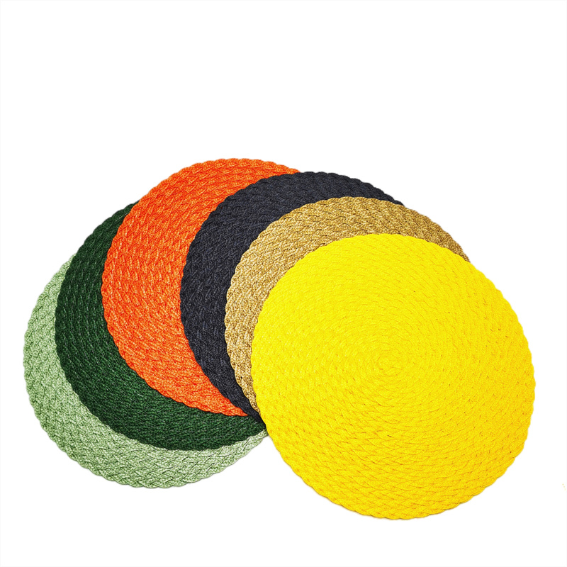 Popular Plastic Indoor Or Outdoor Braided Non-Slip, Heat- Resistant Round Shap Place Mats for Dining Table.