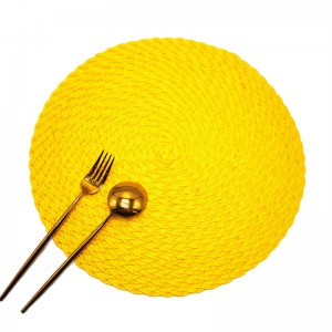 Popular Plastic Indoor Or Outdoor Braided Non-Slip, Heat- Resistant Round Shap Place Mats for Dining Table.