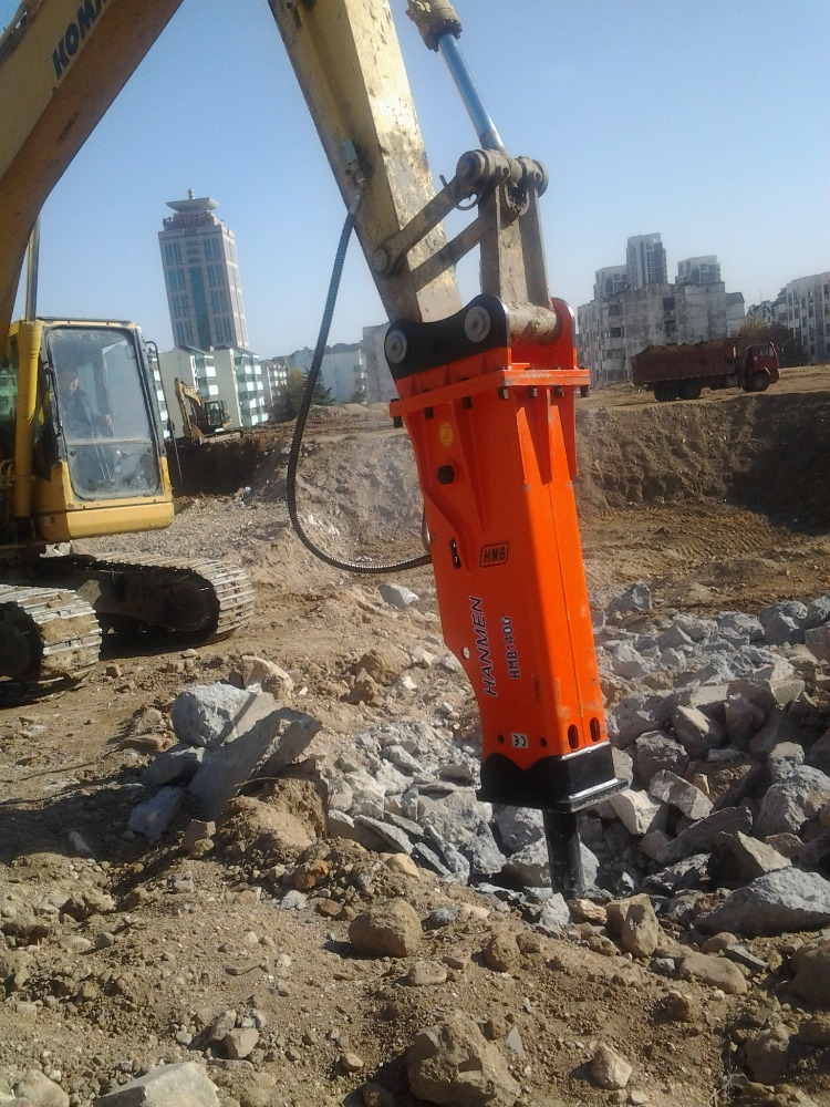 Why the hydraulic breaker does not strike or strikes slowly?