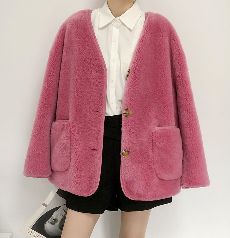 22C014 Sheep Shearling Plush Coat Pure Woollen Winter Overcoat Women Coat Featured Image