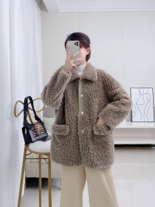 22R017 Custom Luxury Cloth Merino Wool Tops Winter Fleece Sheep Shearing Fur Plush Overcoat Women Coat