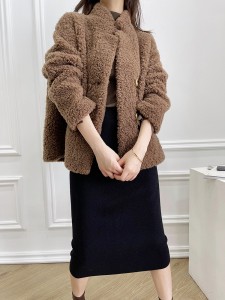 22R020 Factory Wholesale Winter Sheep Shearing Fur Plush Overcoat Designer Clothing Women Real Fur Coat