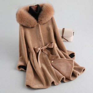 22F066 Factory Wholesale Fleece Winter Women Coat Sheep Shearing Fur Plush Overcoat Short Women Fur Jacket
