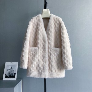 22J011 Sheep Shearling Sheep Fur Cloths Hand Cutting Pattern Pure Woollen Garment Ladies Winter Coat