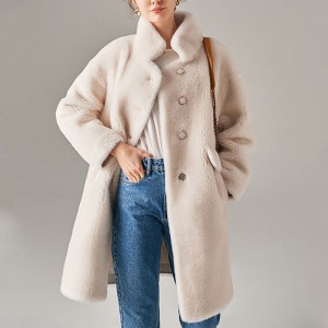 22RL002 Sheep Shearing Fur Coat Woman Pearl Button  Winter Sheepskin Long Trench Overcoat