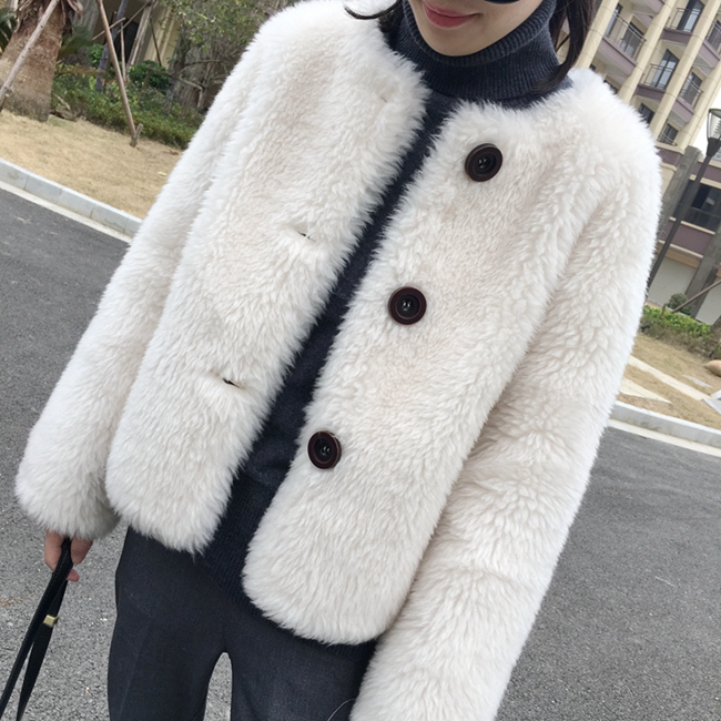 OEM Long Black Fluffy Coat Factory –  22C015 Sheap Shearing Fur over Coat Short Warm Winter Sheepskin Jacket  – MeWell