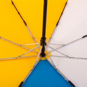 Großhandel weiß, gelb, blau, 3-farbig, faltbare Regenschirme, tragbar, 3 faltbare Regenschirme, manuell mit Logo