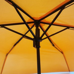 Trei super mini umbrele pliabile