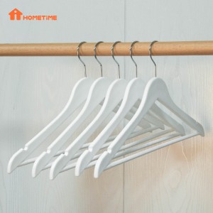 China Wholesale Eco Clothes Hangers Factory –  China Flat Wood Like Hangers Wholesale PP Plastic Suit Hanger – Lipu