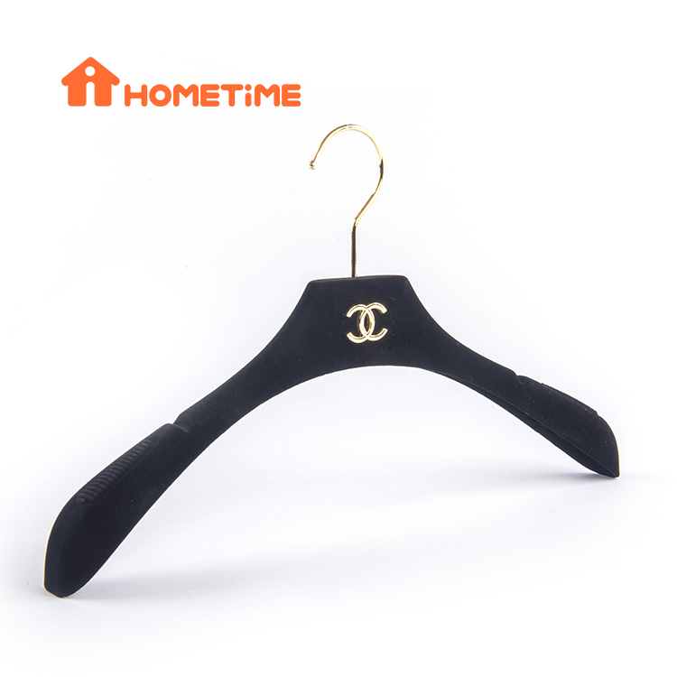 Fast delivery Wholesale 45cm Garment Usage Plastic Black Flexible Male Coat Hanger