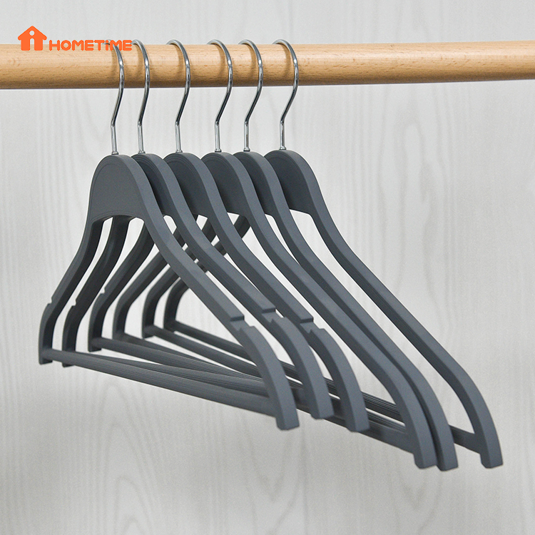 China Zara Style PP Plastic Hangers full sets for Garment Clothes