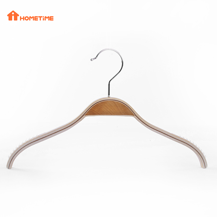 Hanger Supplier Laminated Wooden Coat Hangers with Non Slip Rubber Teeth (5)