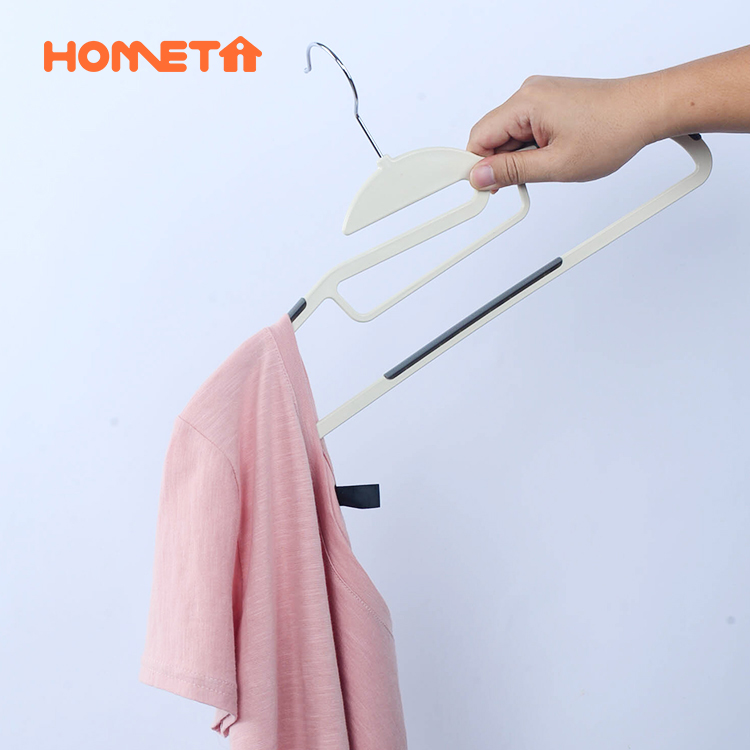 China Ultra Thin Space Saving Non Slip Rubberized U-Slide Plastic Hangers  Manufacture and Factory