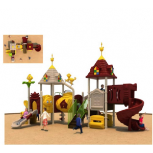 Il parco giochi colorato Kid Castle Theme Park gioca con lo scivolo all'aperto