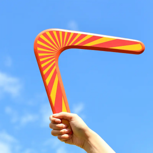 Custom Wholesale Wooden Boomerang Disc Flying Toys for Children Outdoor Sport Game Bumerang Windstick Returning Saucer
