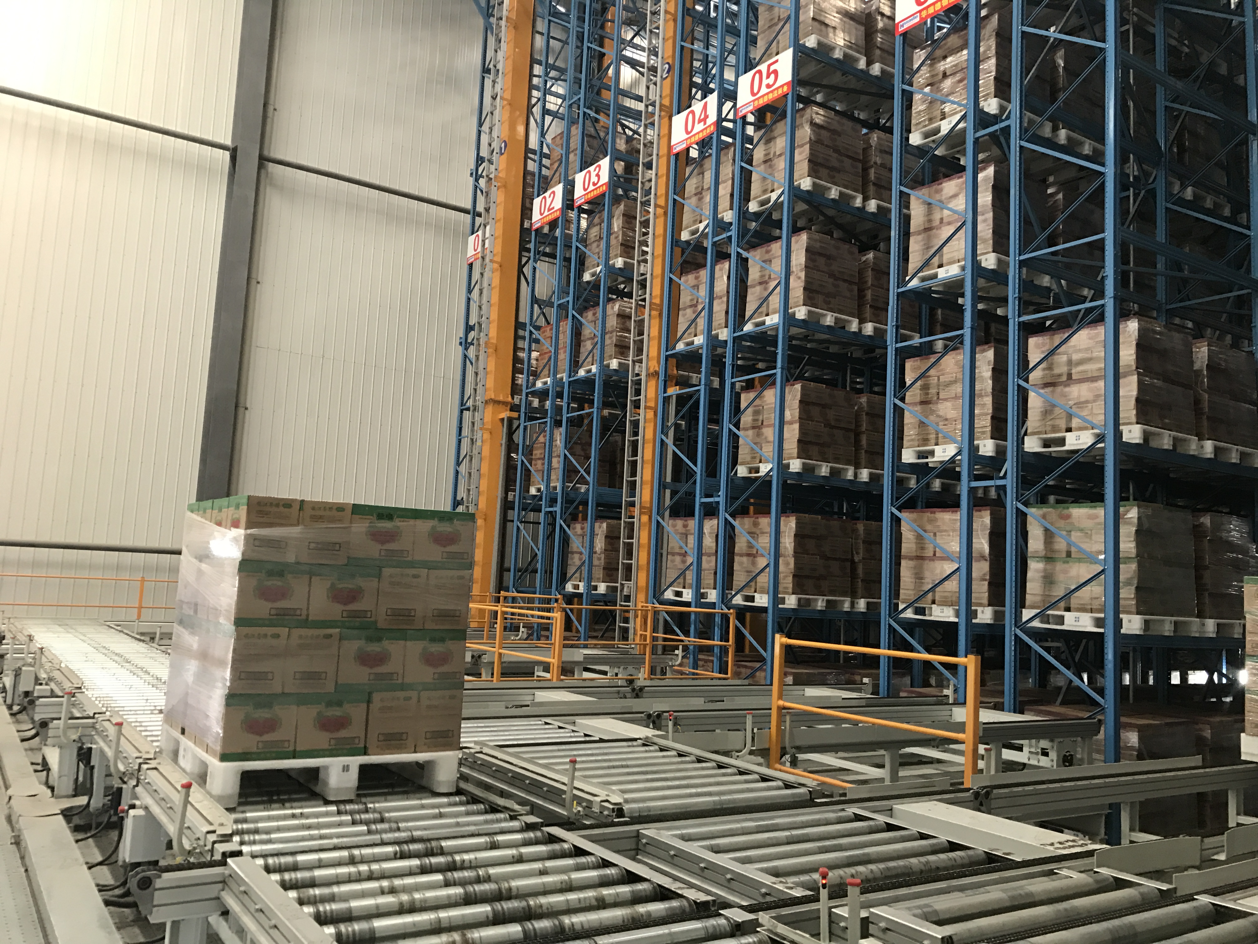 Why  should use plastic pallet, not wooden for ASRS?