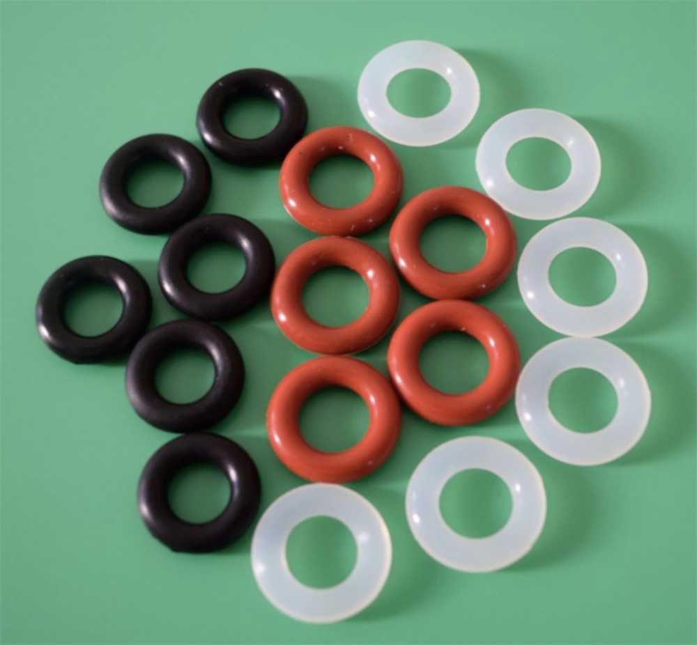 Difference and advantages and disadvantages of silicone sealing ring and ordinary rubber sealing ring.