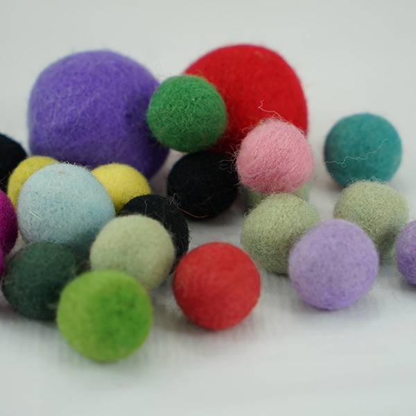 Decoration Wool Balls Featured Image