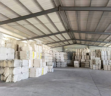 3000 square meters warehouse with stable product supply capacity.