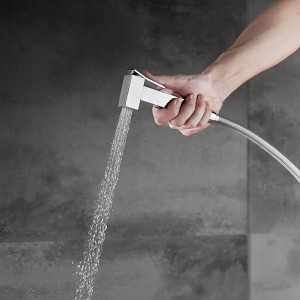 1F0130 Single Function Brass High Pressure Toilet Spray Bidet Handheld Shattaf With Holder And Hose For Bathroom