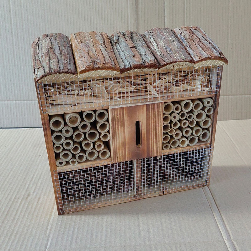 Hanging Type Carbonized Color Wooden Insect House With Tree-Skin Top Cover
