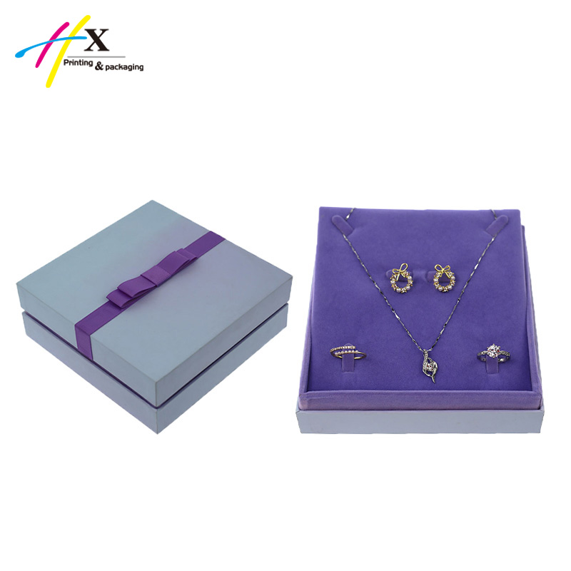 Nice set jewelry packing box with ribbon