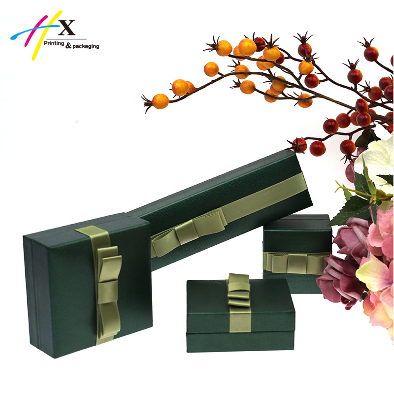 Custom green color set jewelry packing box with ribbon decoration