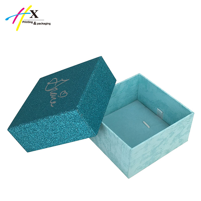 Green glitter paper packing box with necklace insert