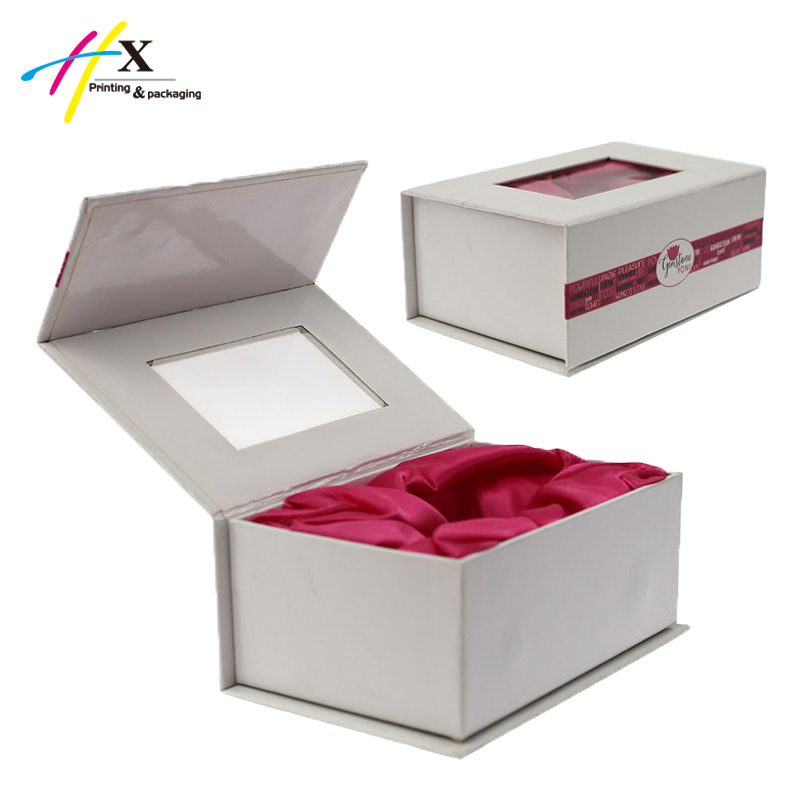 magnetic closure paper gift box with satin insert