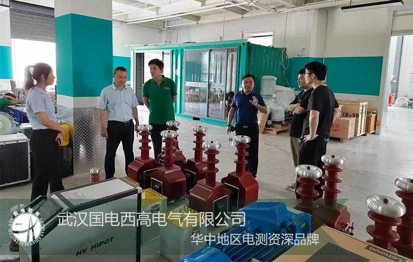 Cross-province cooperation, Henan customers visit our company to sign a contract cooperation!