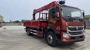 8 ton truck crane with 18 meter boom length