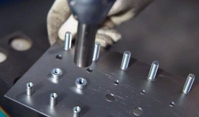 Three methods to create threads in sheet metal parts:Tapping,Extruded Tapping and Riveting nuts