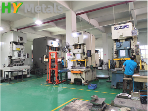 Els treballs d'estampació de metalls d'alta precisió inclouen estampació, perforació i embutició profunda