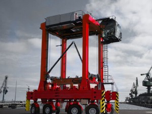 Cost saving container lifting machine straddle carrier