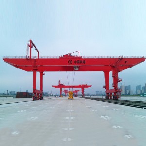 Efficient rail mounted container gantry crane with trolley