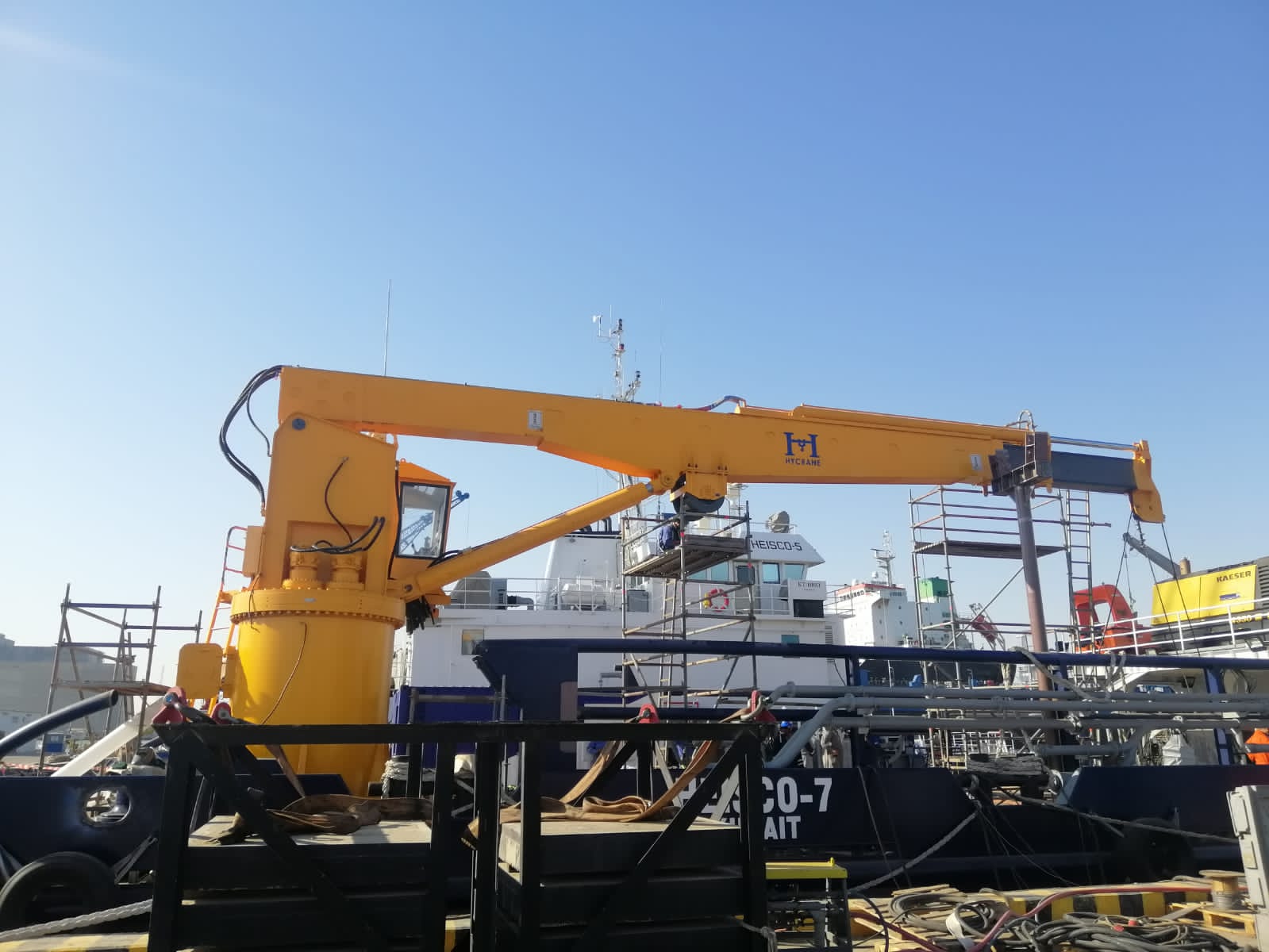 Kuwait deck crane installation completed