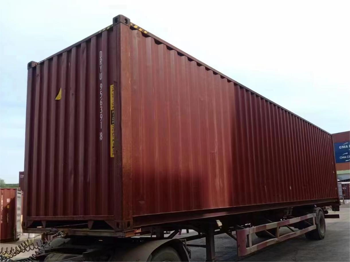 Container de transport etanș la vânt și la apă, folosit în cub înalt de 40 de metri