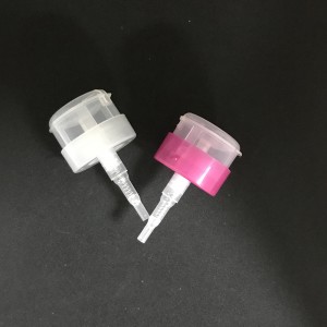 Plastová pumpička na odstraňovač laku na nehty s odklápěcím uzávěrem