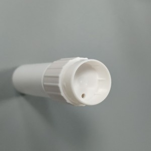 Ыңгайлаштырылган Logo Түстөр уникалдуу пп пластик эрин бальзамы түтүгү Lip Glaze Tube Packaging Mini Lipbalm Tube