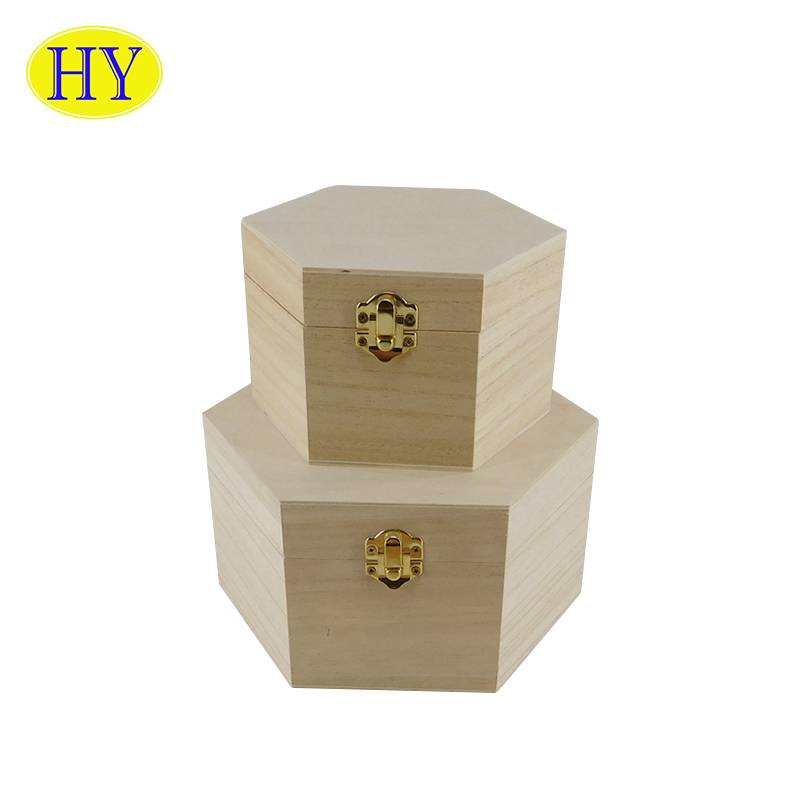 OEM Manufacturer Wooden Crate With Handle - Wooden Treasure Storage Boxes Lockable Gift Case Mini Treasure Chest – Huiyang