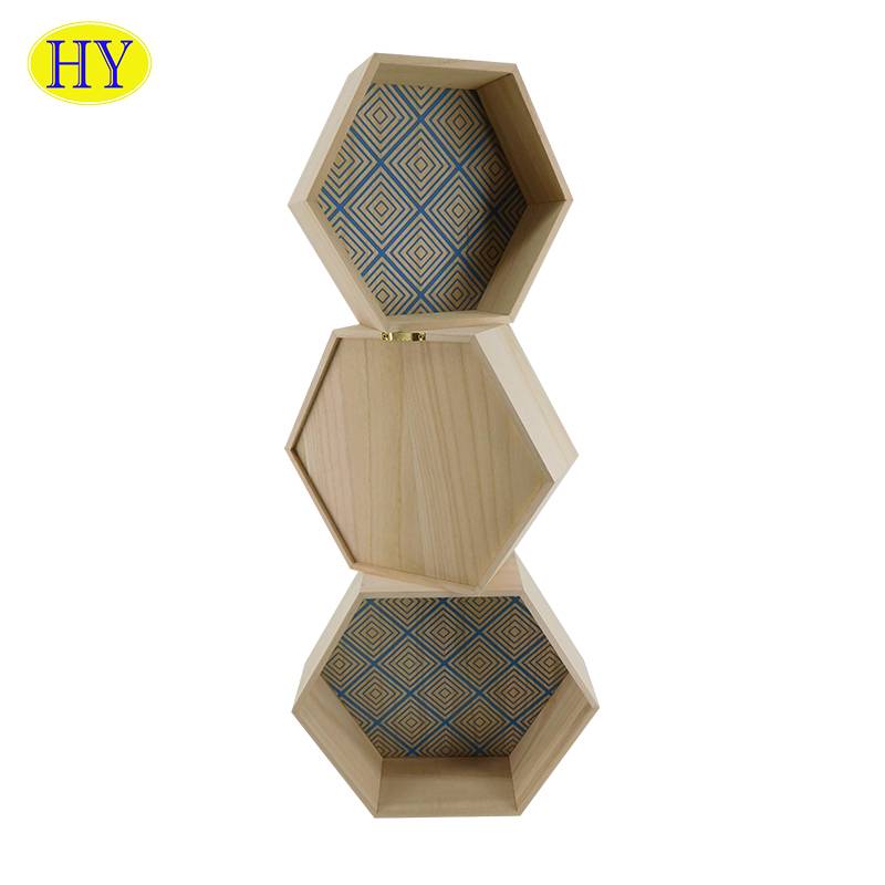 New Arrival China Hobby Lobby Wooden Letters - Perfume display stand men's clothing store display stand craft display stand – Huiyang