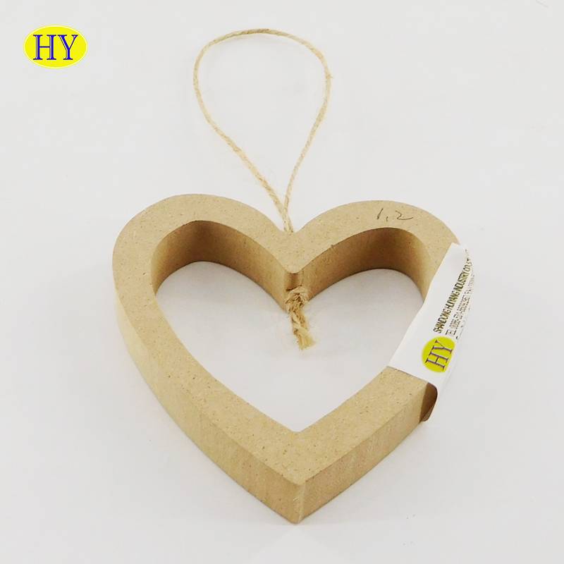 Cheap heart shape wood craft Christmas home decoration with rope