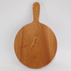 round wooden chopping boards