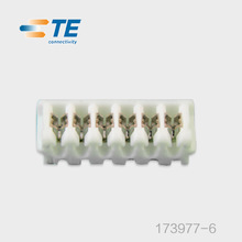 TE/AMP कनेक्टर १७३९७७-६