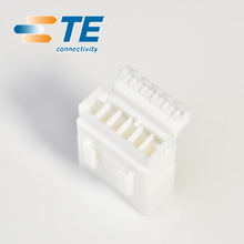 Connecteur TE/AMP 174930-1
